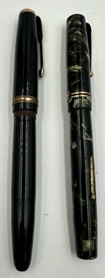 Lot 851 - Two collectable ink pens a Parker and a 'Swan'...
