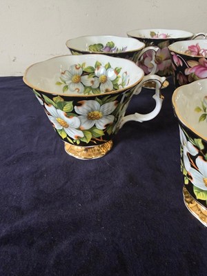 Lot 324 - A selection of Royal Albert tea ware iin...