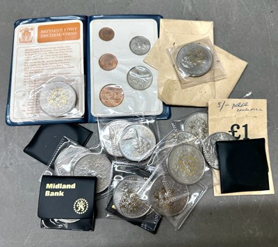 Lot 525 - A selection of collectable coins including...