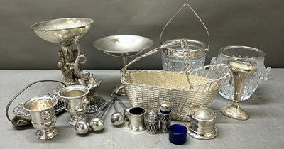 Lot 498 - A selection of miscellaneous EPNS and silver...