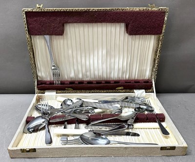 Lot 759 - A canteen of cutkery housed in a lined wooden box