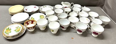 Lot 287 - A large quantity of incomplete tea sets of...