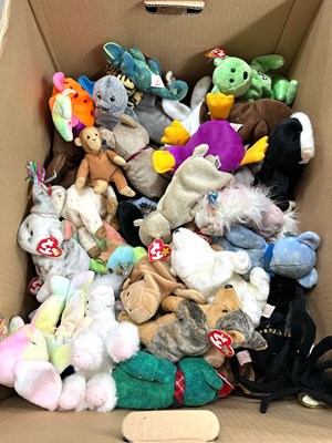 Lot 719 - A large collction of Ty beanie babies