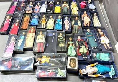 Lot 654 - A collection of Disney characters by Deagostini
