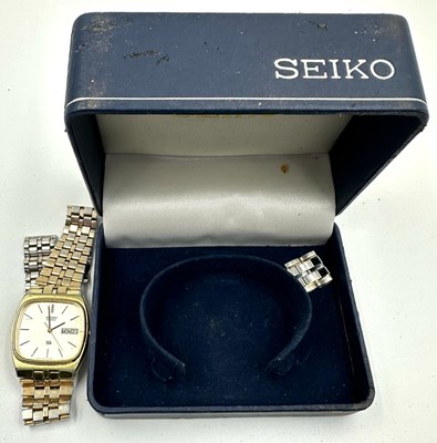 Lot 845 - A Seiko watch with a two tone strap