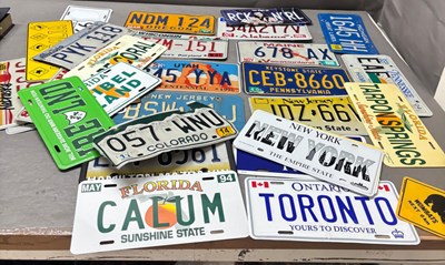Lot 782 - A collection of various tin plates to include...