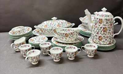 Lot 304 - A Minton dinner service