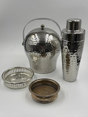 Lot 818 - A collection of drinks ephemera, hammered ice...