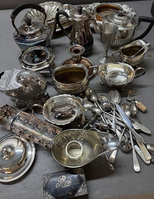 Lot 521 - A selection of silver plate and EPNS items