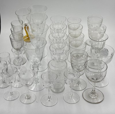 Lot 291 - A selection of various-sized wine and cordial...