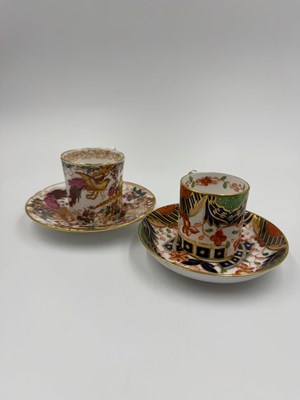 Lot 825 - A Davenport china coffe can and saucer and a...